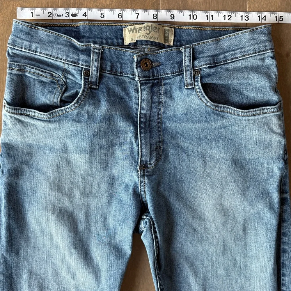 Wrangler Slim Straight Flex 30x32 5 Pocket Zip Button Denim Jean
